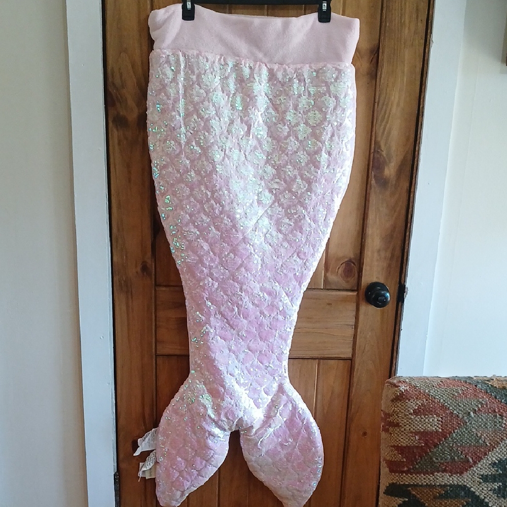 Cynthia Rowley Mermaid Tail Sequin Sleeping Bag - Pink